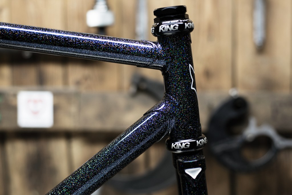 Black Rainbow Track&nbsp;Lis